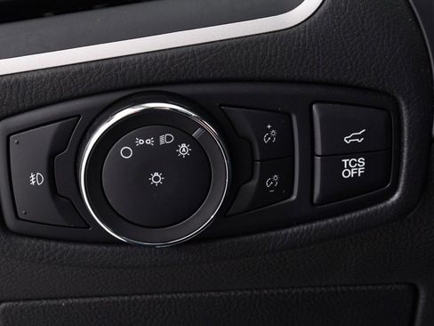 Used 2022 Ford Edge SEL w/ Convenience Package image 32