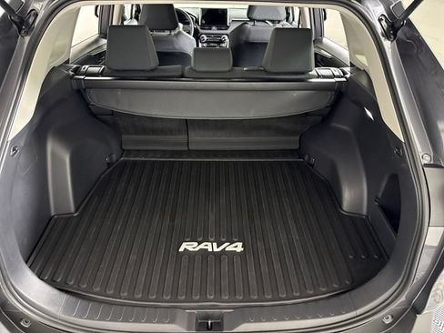 Used 2023 Toyota RAV4 LE AWD/4WD image 19