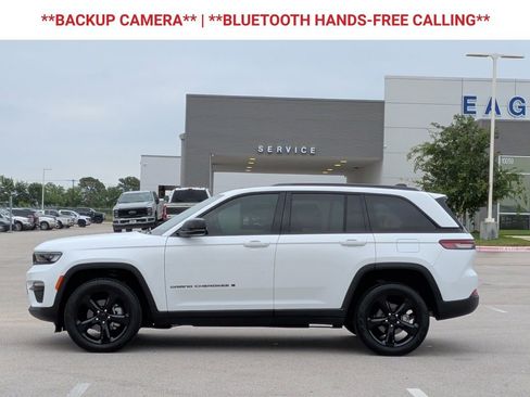 Used 2025 Jeep Grand Cherokee Limited w/ Black Appearance Package RWD image 5