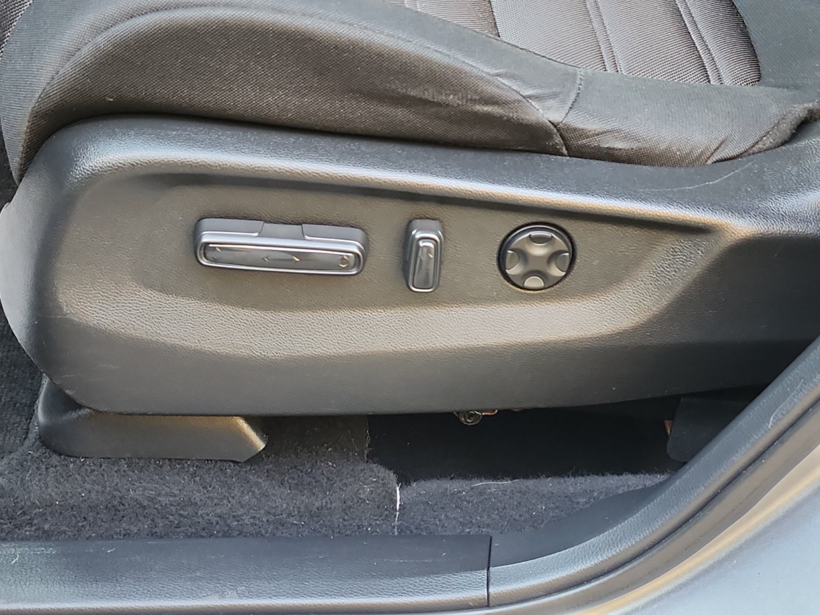 Used 2018 Honda CR-V EX image 15