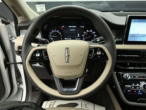 Certified 2022 Lincoln Corsair AWD w/ Equipment Group 101A image 16