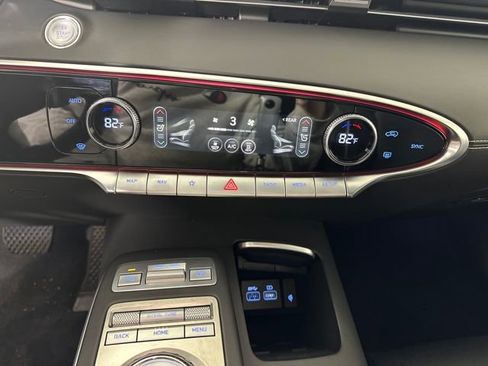 Used 2023 Genesis Electrified GV70 Advanced image 24