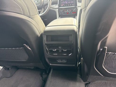 New 2025 Jeep Grand Cherokee Laredo X w/ Trailer Tow Package image 29