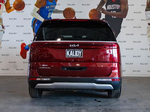 Used 2024 Kia Carnival LX image 22