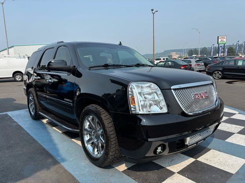 Used 2013 GMC Yukon Denali AWD/4WD image 7
