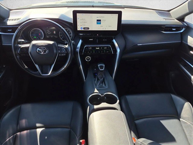 Used 2023 Toyota Venza Nightshade AWD/4WD image 16
