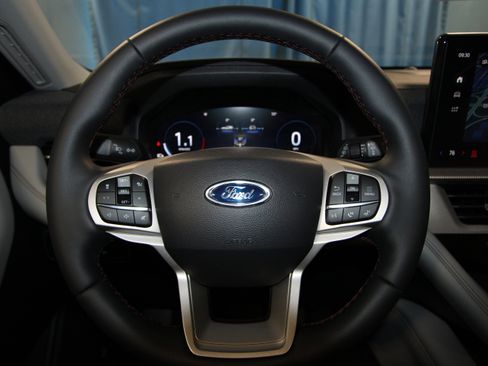 New 2026 Ford Explorer Active w/ Active Comfort Package image 9