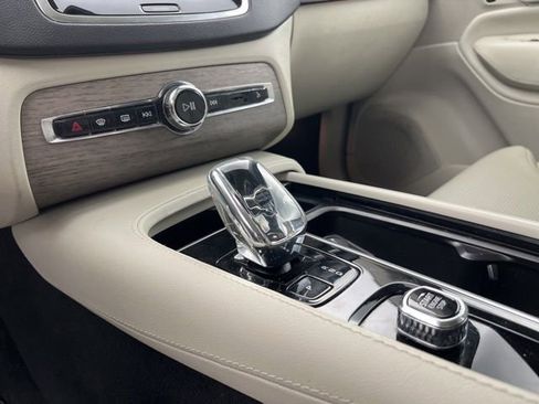 Used 2023 Volvo XC90 B6 Ultimate w/ Protection Package Premier image 27