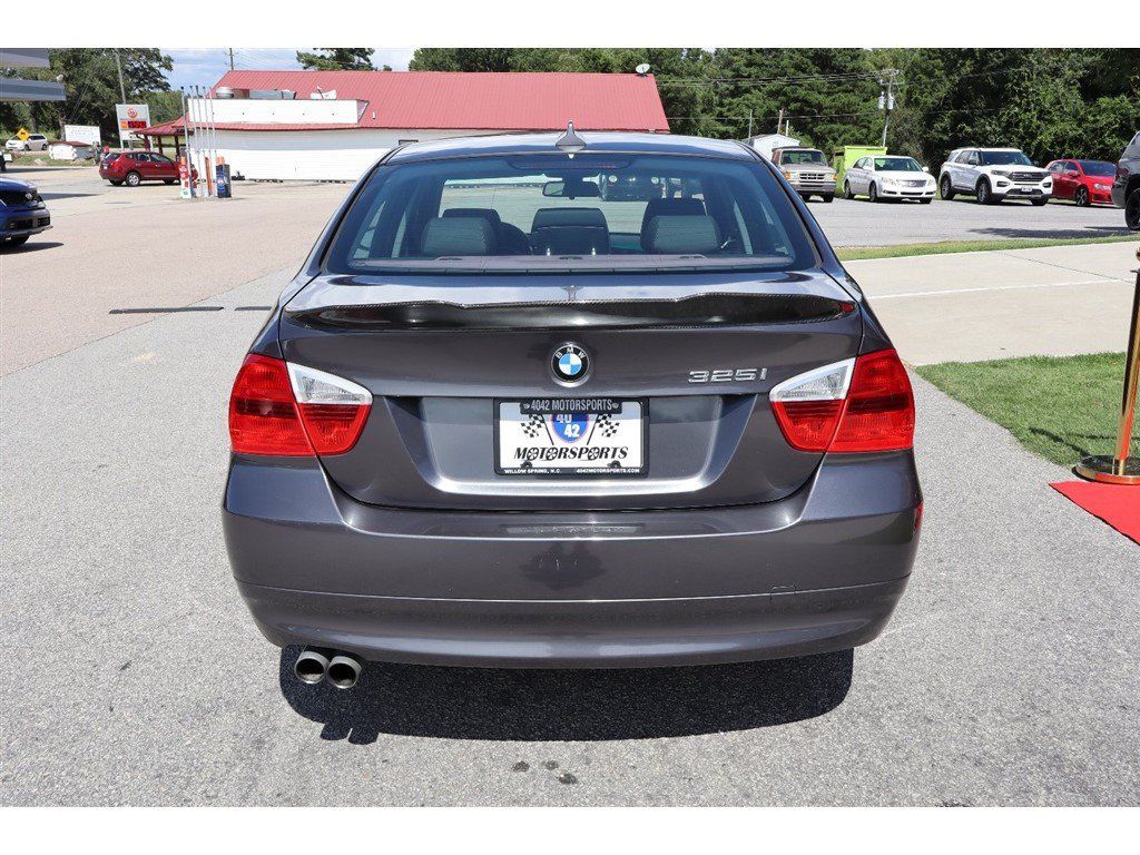 Used 2006 BMW 325i Sedan RWD image 4