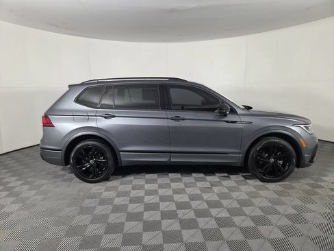 Used 2024 Volkswagen Tiguan SE R-Line FWD image 4