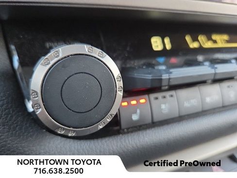 Used 2023 Toyota Sequoia Limited image 19