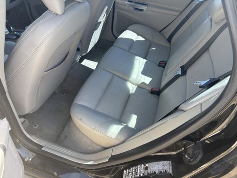 Used 2006 Volvo S40 2.4i FWD image 9