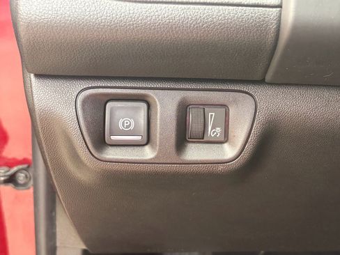 Used 2018 GMC Acadia SLE FWD image 10
