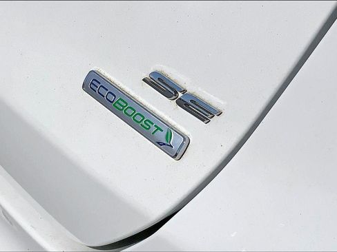 Used 2015 Ford Fusion SE w/ Equipment Group 202A image 8