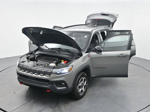 Used 2022 Jeep Compass Trailhawk w/ Trailhawk Convenience Group image 43