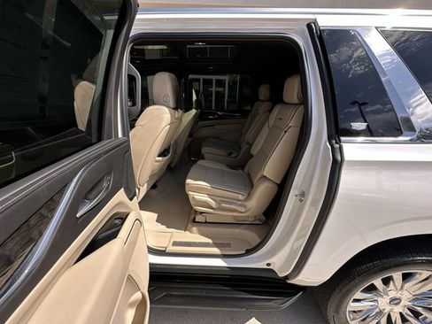 Certified 2024 Cadillac Escalade ESV Premium Luxury RWD image 31