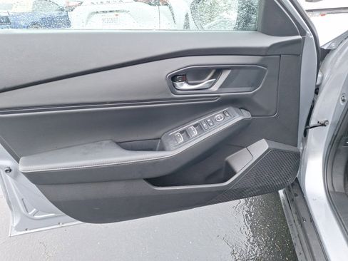 Used 2025 Honda Accord Sport image 7