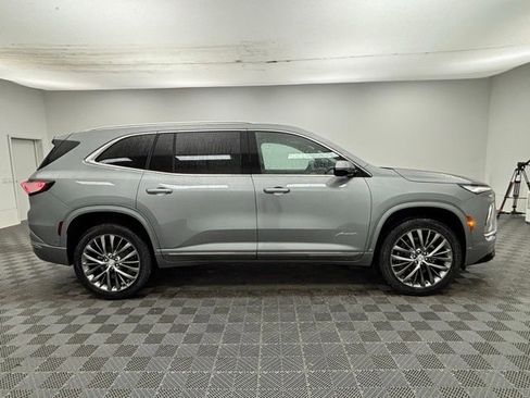 New 2026 Buick Enclave Avenir image 10