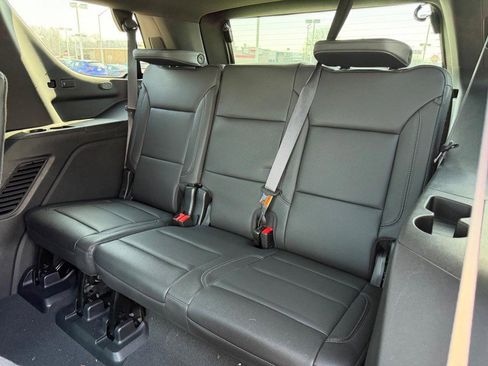 Used 2024 Chevrolet Tahoe LT w/ LT Signature Package image 9