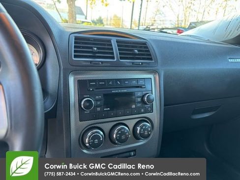 Used 2014 Dodge Challenger R/T image 28