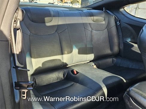 Used 2015 Hyundai Genesis 3.8 image 13