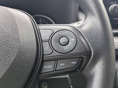 Used 2025 Toyota RAV4 LE image 23