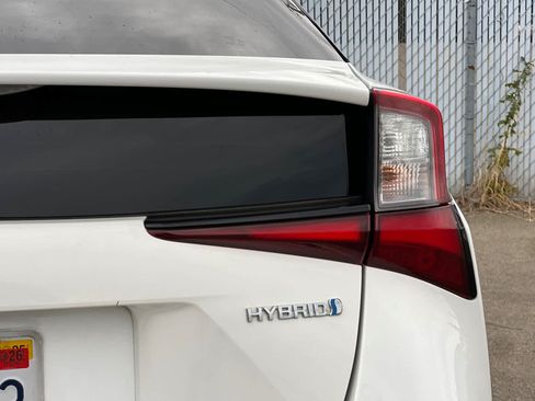 Used 2022 Toyota Prius LE FWD image 21