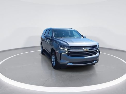 Used 2022 Chevrolet Tahoe LT w/ Luxury Package AWD/4WD image 3
