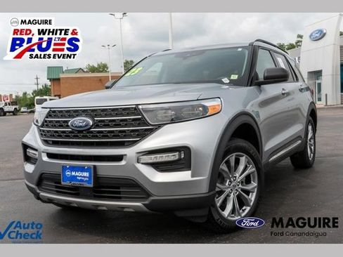 Used 2023 Ford Explorer XLT w/ Equipment Group 202A AWD/4WD image 1
