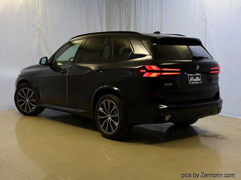 New 2026 BMW X5 xDrive50e w/ M Sport Package image 9