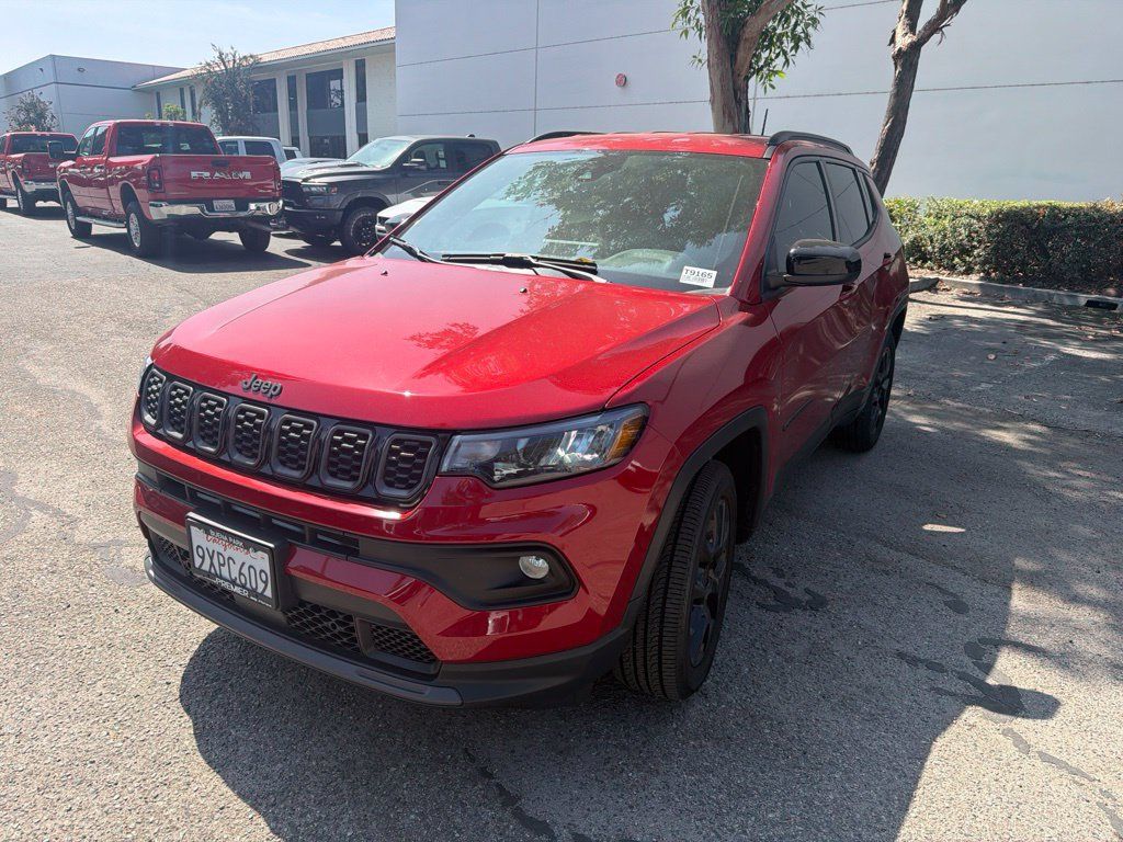 Used 2026 Jeep Compass Latitude AWD/4WD 360° Tour