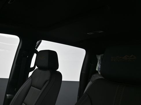 New 2026 Chevrolet Silverado 2500 High Country w/ High Country Premium Package AWD/4WD image 29