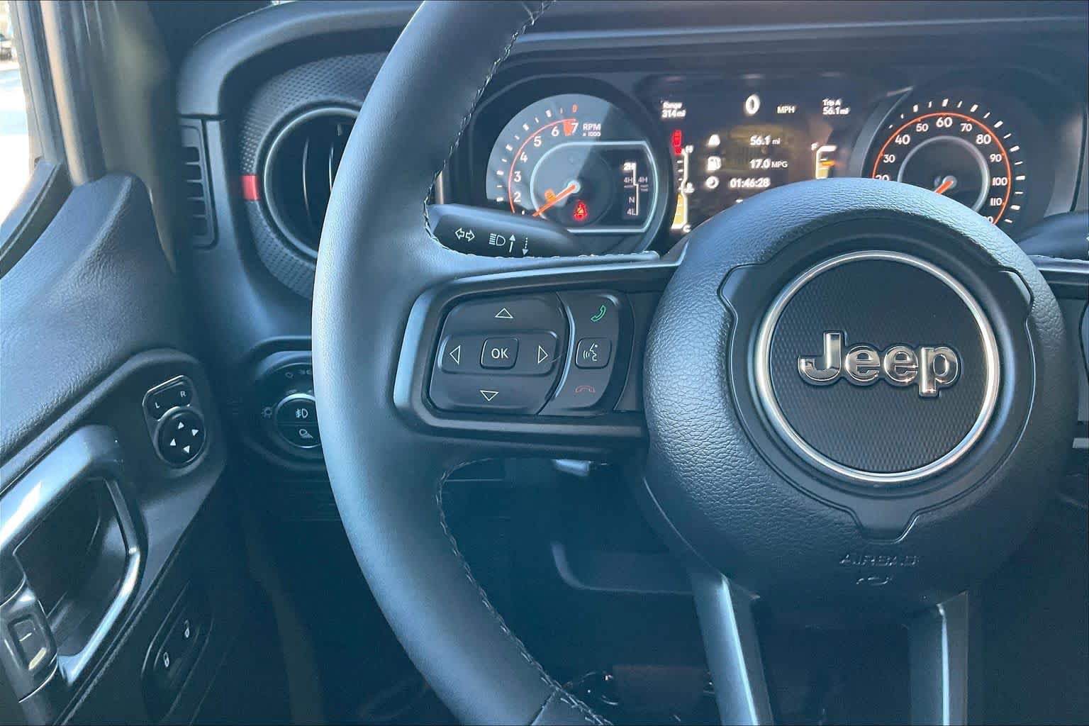 Used 2025 Jeep Gladiator Rubicon AWD/4WD image 20
