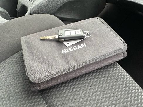 Used 2017 Nissan Rogue Sport S image 30