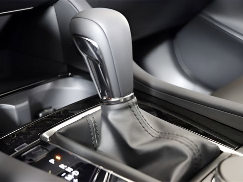 Used 2024 MAZDA MAZDA3 Hatchback w/Premium Plus Pkg image 42