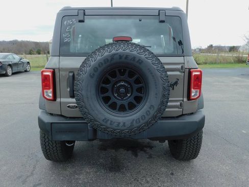 New 2025 Ford Bronco 4-Door image 8