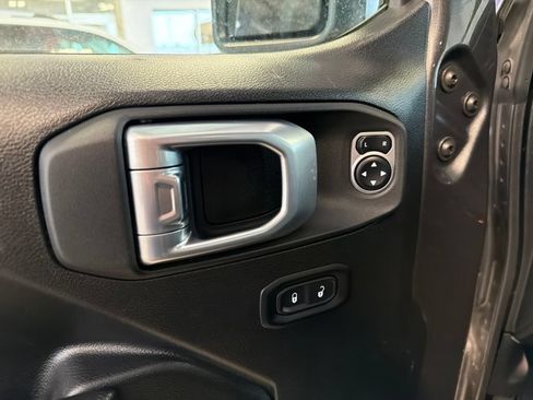 Used 2026 Jeep Gladiator Mojave AWD/4WD image 21