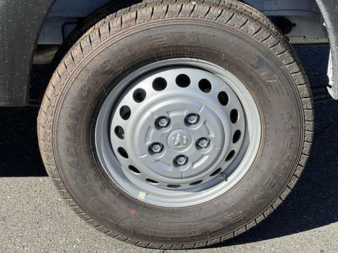 New 2026 RAM ProMaster 2500 w/ Convenience Group image 16