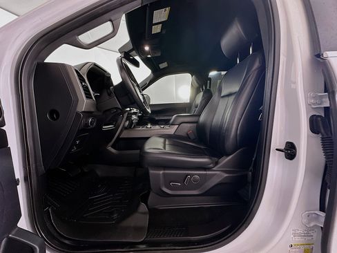 Used 2019 Ford Expedition XLT w/ Equipment Group 201A image 13