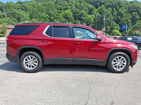 Used 2021 Chevrolet Traverse LT FWD image 7