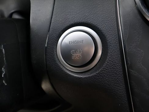 Certified 2019 Mercedes-Benz GLC 300 4MATIC image 26