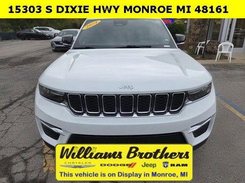 Used 2024 Jeep Grand Cherokee Limited 4xe image 8