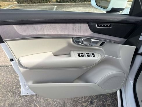 New 2026 Volvo XC90 B6 Ultra w/ Protection Package image 20