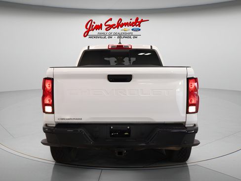 Used 2024 Chevrolet Colorado Trail Boss w/ Technology Package AWD/4WD image 5