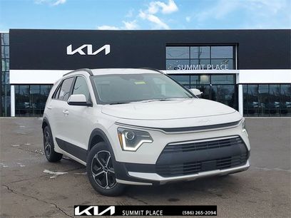 Certified 2025 Kia Niro EX