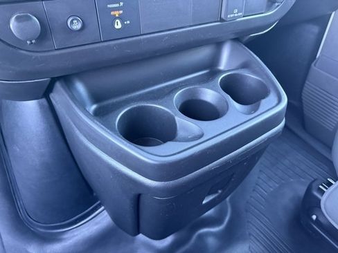 Used 2024 GMC Savana 2500 w/ Driver Convenience Package image 18