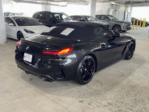 Used 2022 BMW Z4 M40i w/ Premium Package image 8