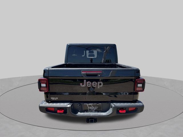 Used 2025 Jeep Gladiator Rubicon w/ Convenience Group AWD/4WD image 15