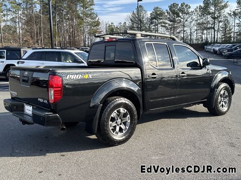 Used 2021 Nissan Frontier PRO-4X w/ Pro-4x Utility Package image 3