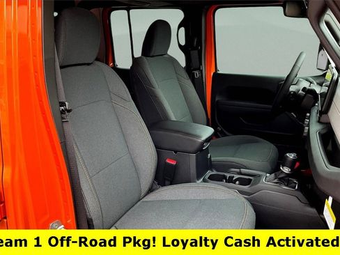 New 2025 Jeep Gladiator Sport image 9